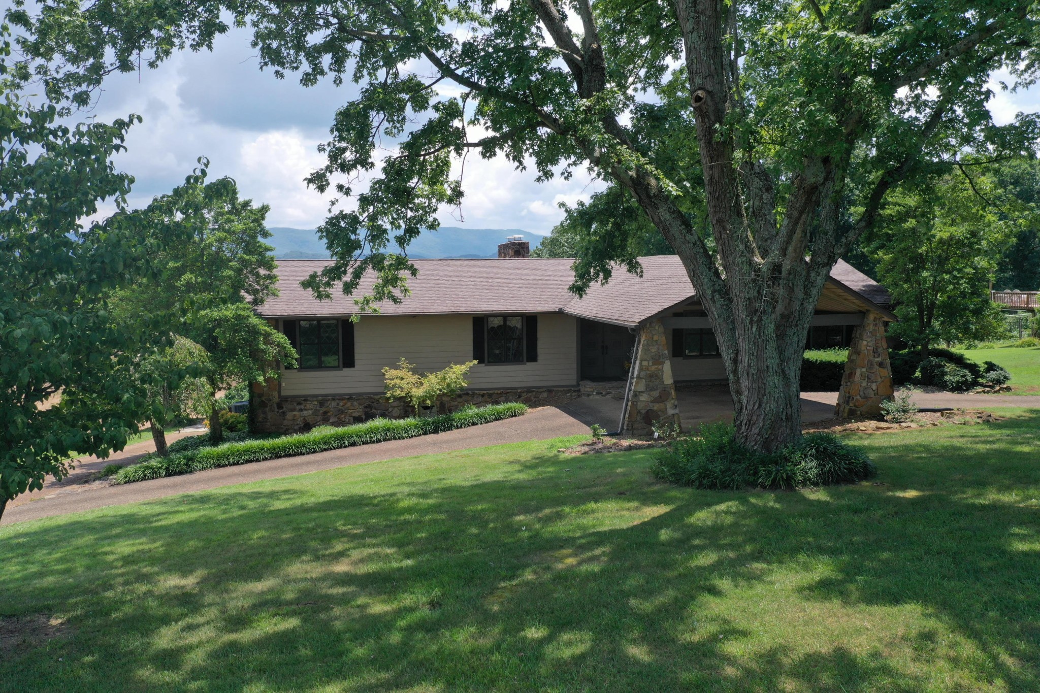 2202 Cochran Road Maryville, TN 37803 - Photo 1 of 25 Gallery Image 1