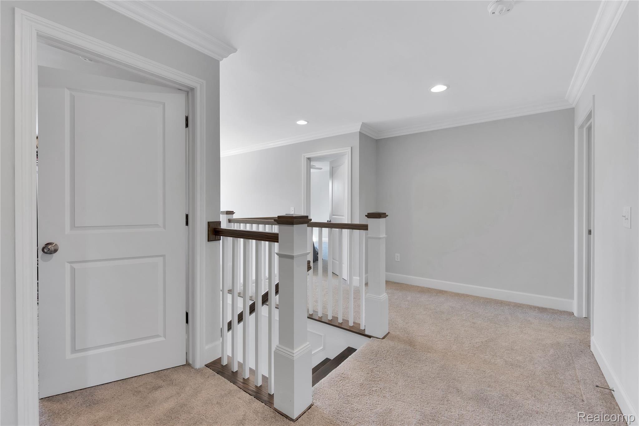 795 East Long Lake Road Troy, MI 48085 - Photo 21 of 32 19.5 Upstairs