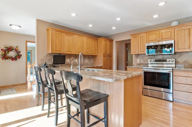 $464,900 | 2600 Le Homme Dieu View Northeast, Alexandria, MN 56308