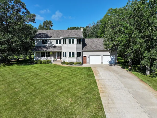 $464,900 | 2600 Le Homme Dieu View Northeast, Alexandria, MN 56308