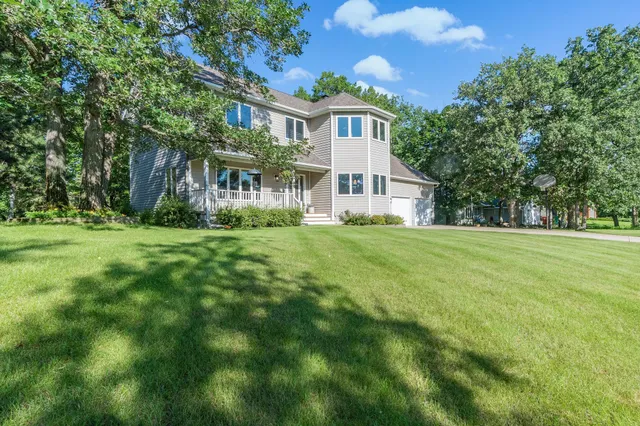 $464,900 | 2600 Le Homme Dieu View Northeast, Alexandria, MN 56308