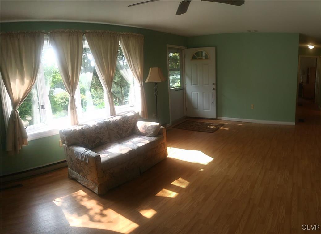 Cheerful and spacious living room.