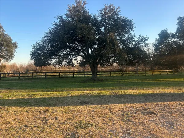 $153,000 | 300 Fremont Lane, Brookshire, TX 77423