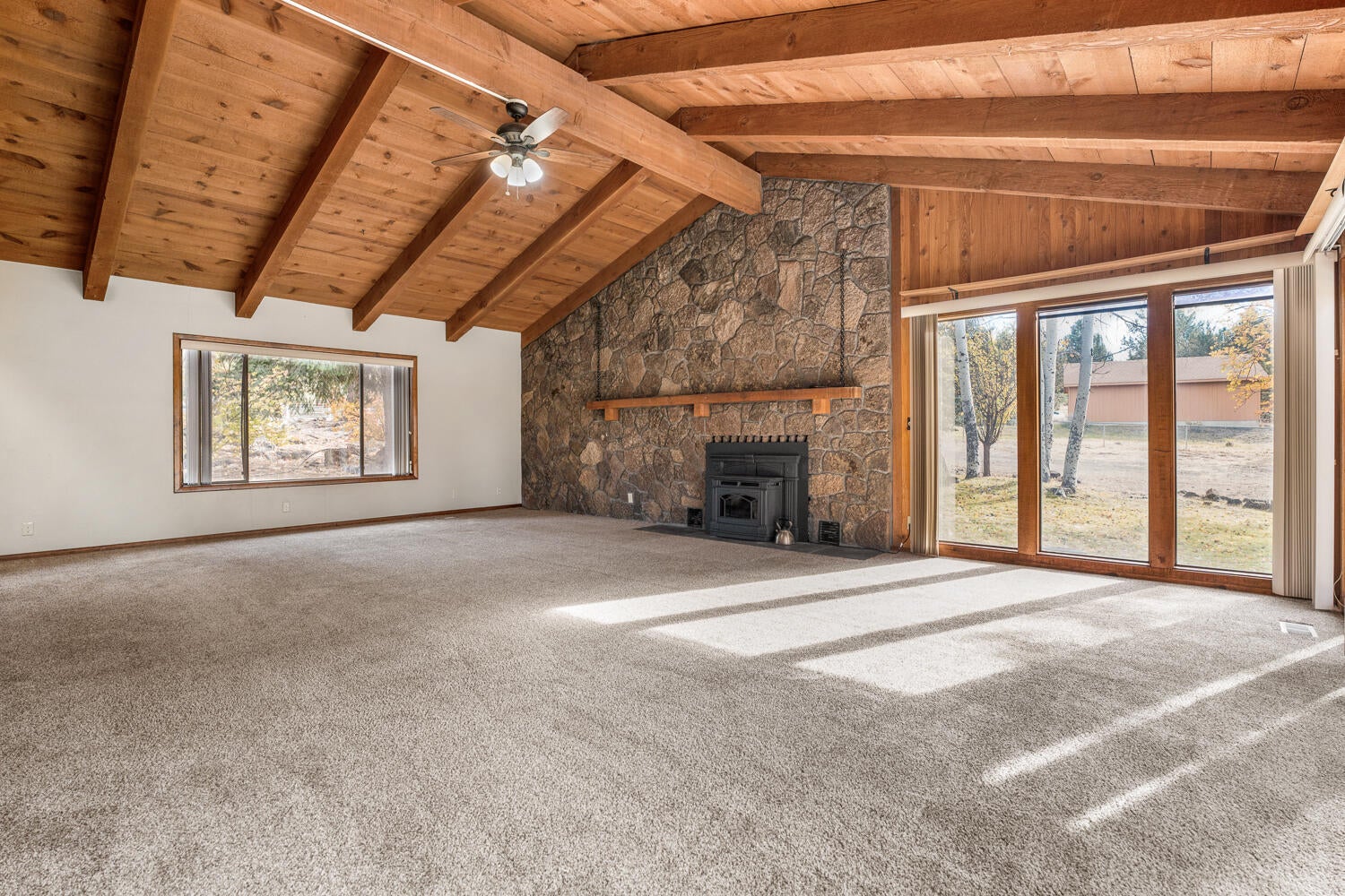 62255 Wallace Road Bend, OR 97701 - Photo 9 of 51 9