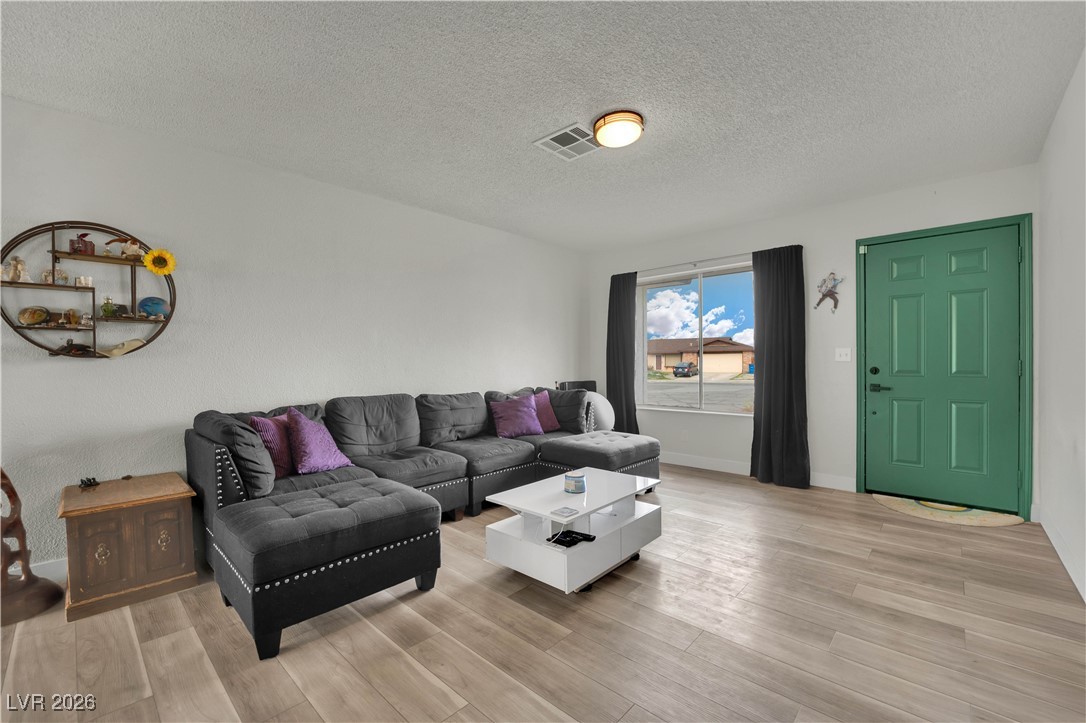 412 Cindy Place Henderson, NV 89015 - Photo 8 of 31