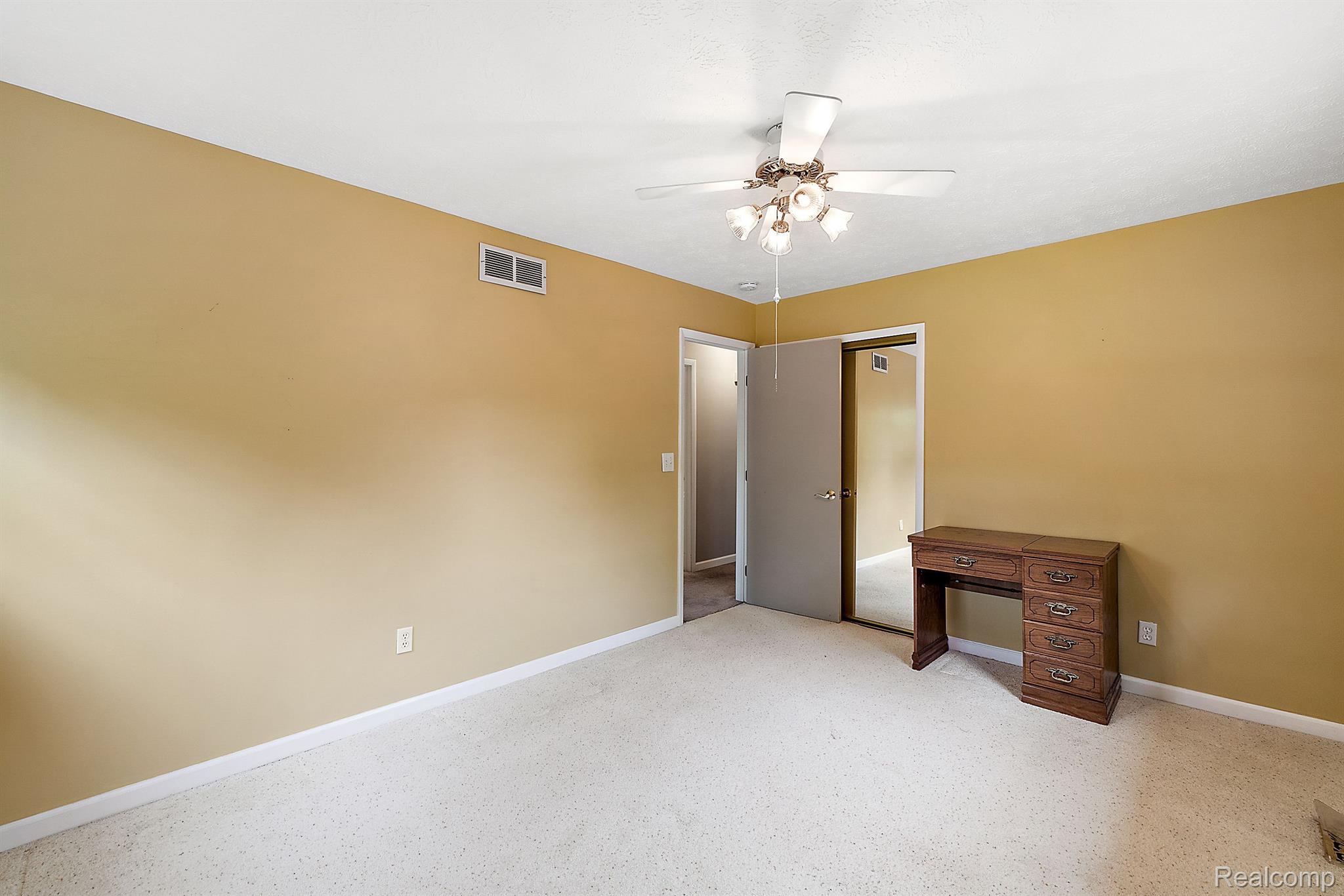 400 South Conklin Road Lake Orion, MI 48362 - Photo 25 of 46 Gallery Image 25