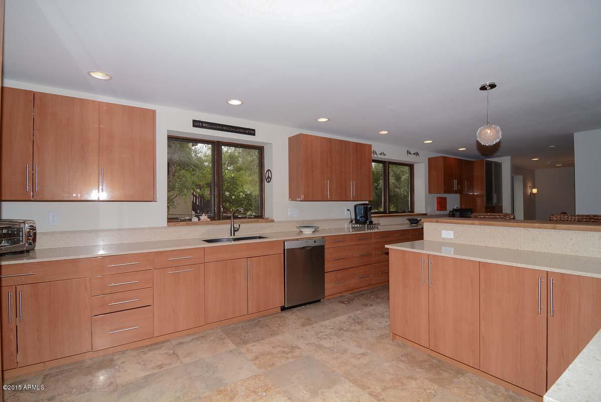 5409 East Camello Road Phoenix, AZ 85018 - Photo 14 of 45 Kitchen2.jpg