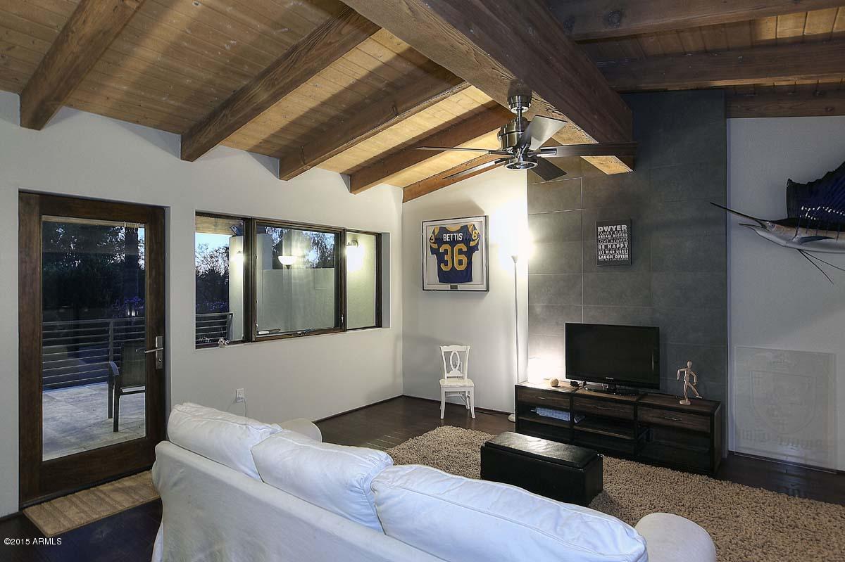 5409 East Camello Road Phoenix, AZ 85018 - Photo 31 of 45 Night-Loft.jpg