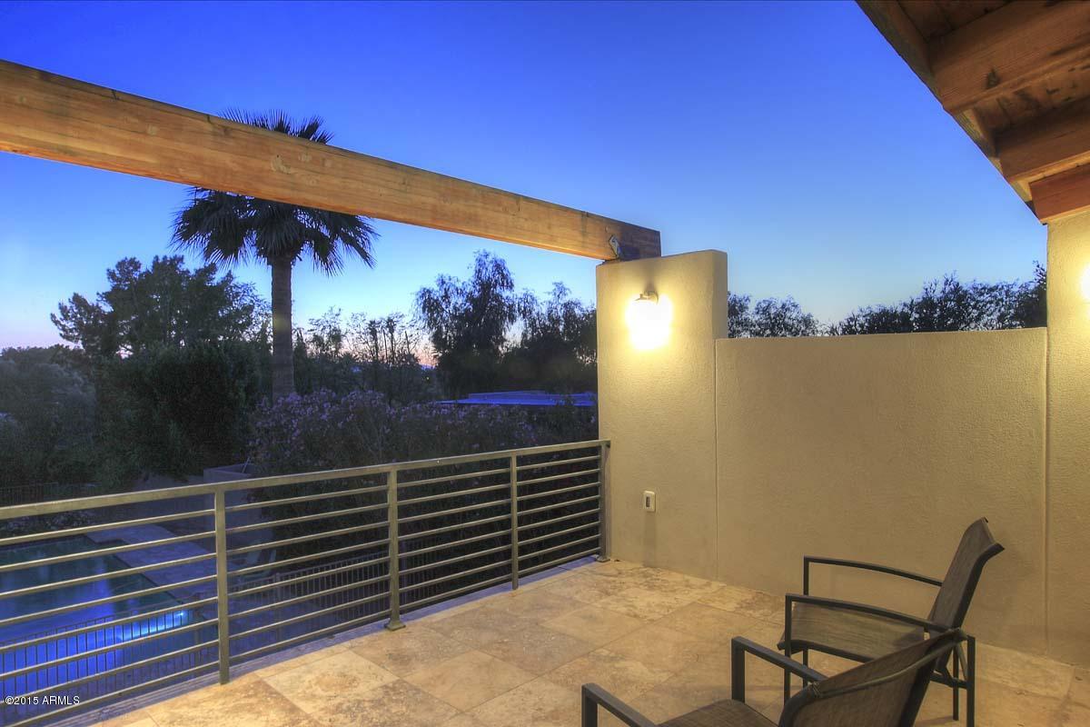 5409 East Camello Road Phoenix, AZ 85018 - Photo 34 of 45 Night-Loft-Balcony.jpg