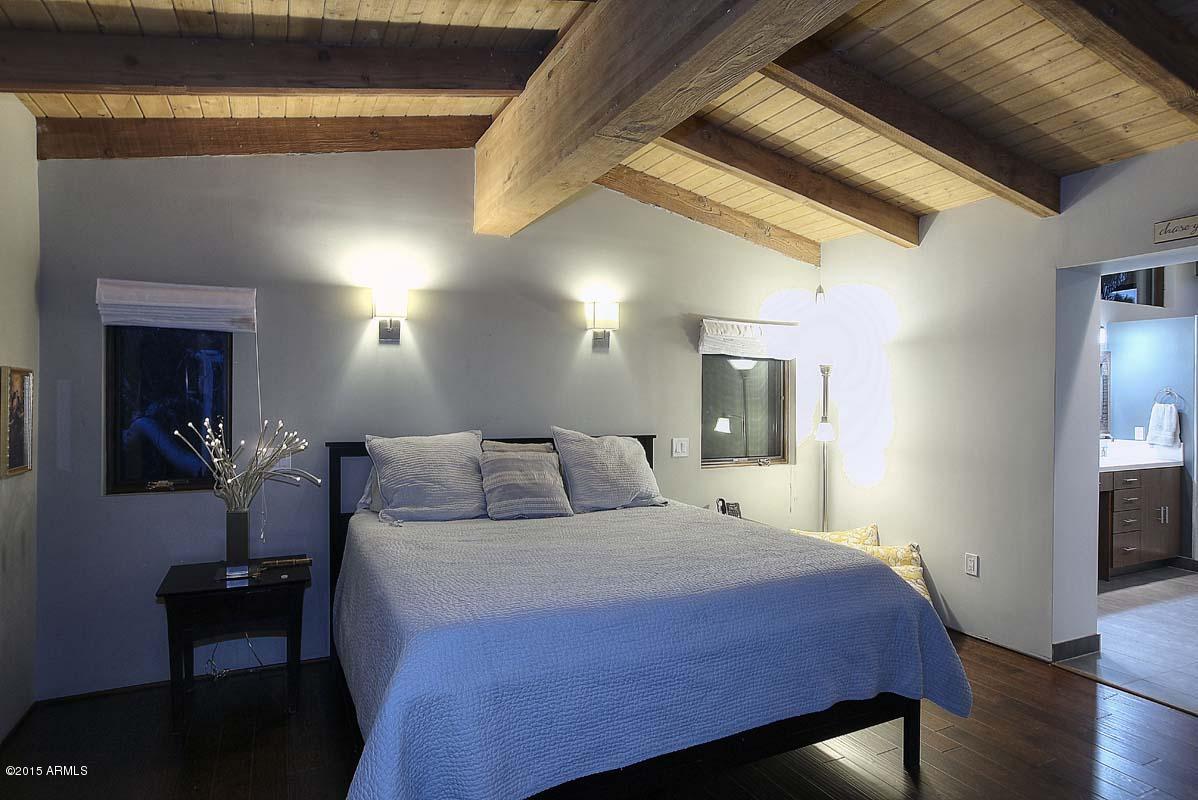 5409 East Camello Road Phoenix, AZ 85018 - Photo 36 of 45 Night-Master Bedroom.jpg