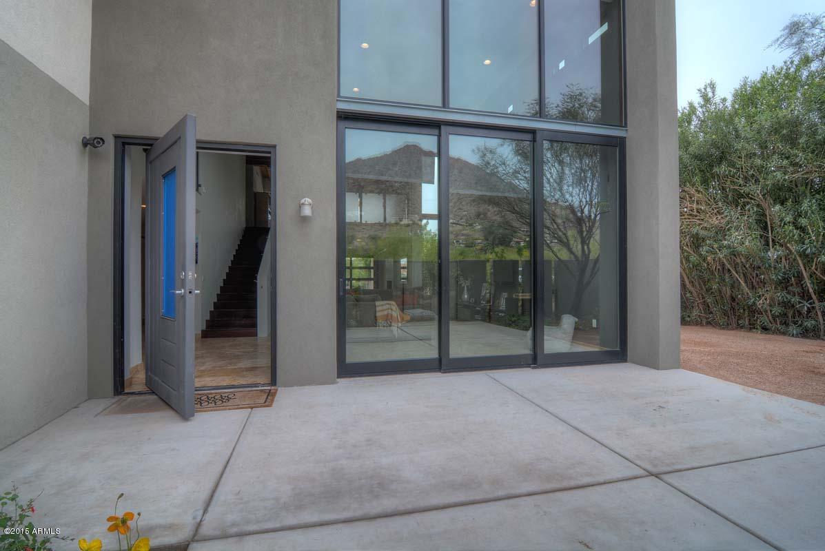 5409 East Camello Road Phoenix, AZ 85018 - Photo 5 of 45 Courtyard-Entry.jpg