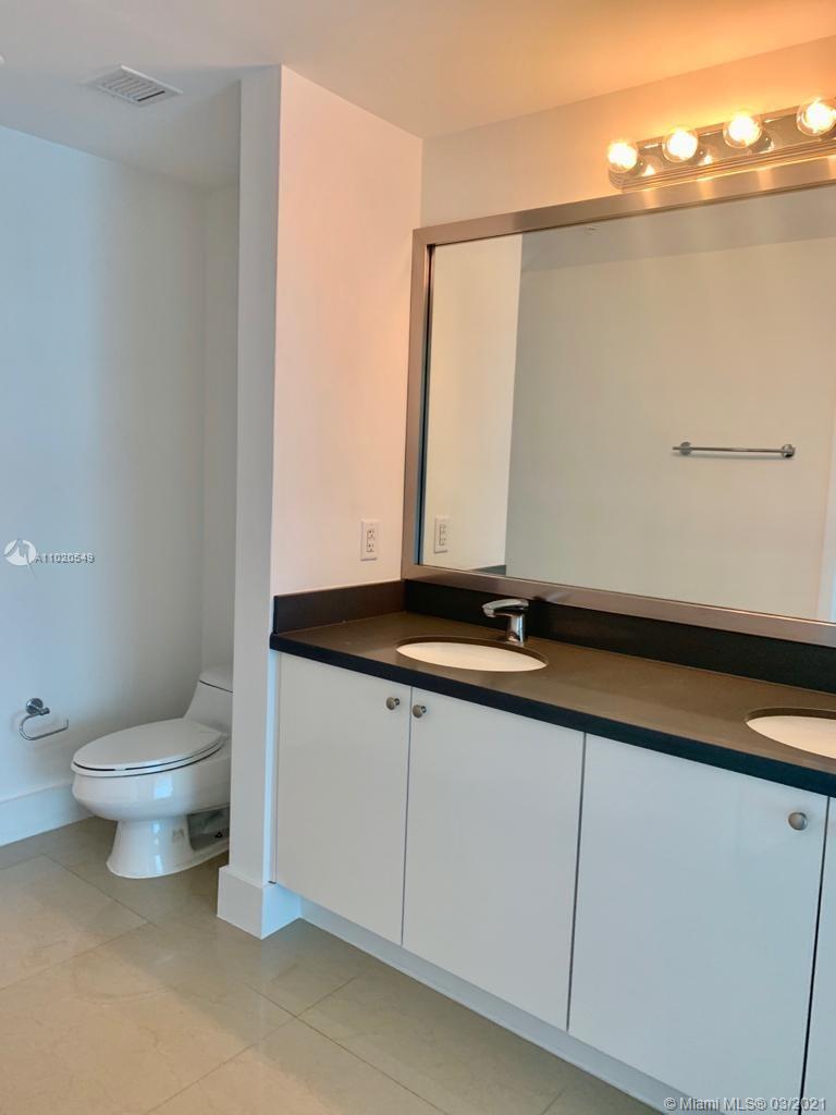 90 Southwest 3rd Street, Unit 3511 Miami, FL 33130 - Photo 14 of 26 Gallery Image 14