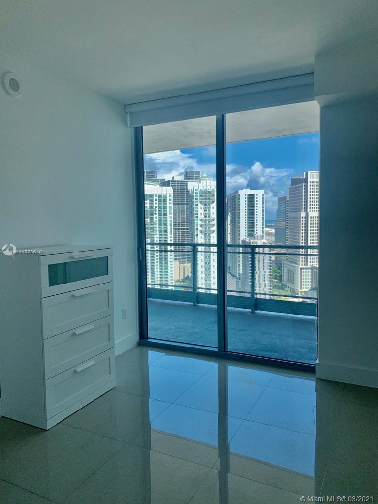90 Southwest 3rd Street, Unit 3511 Miami, FL 33130 - Photo 3 of 26 Gallery Image 3
