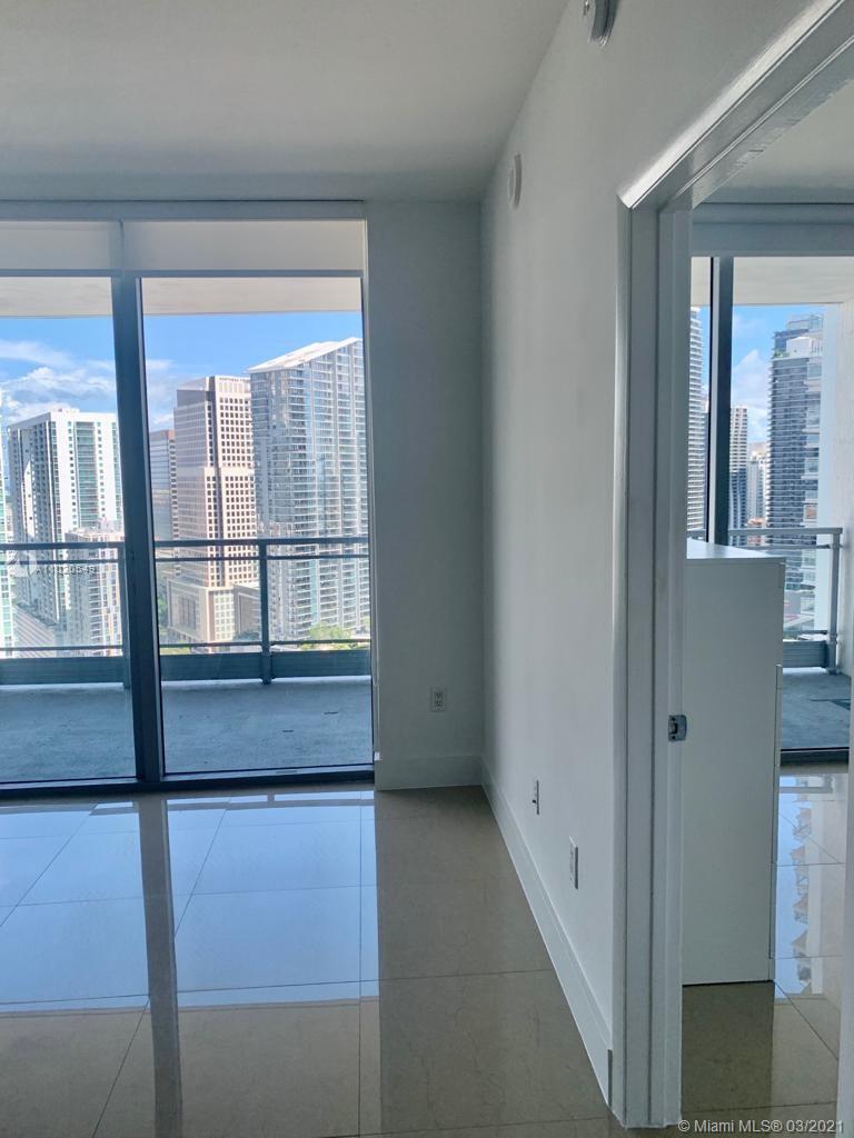 90 Southwest 3rd Street, Unit 3511 Miami, FL 33130 - Photo 22 of 26 Gallery Image 22