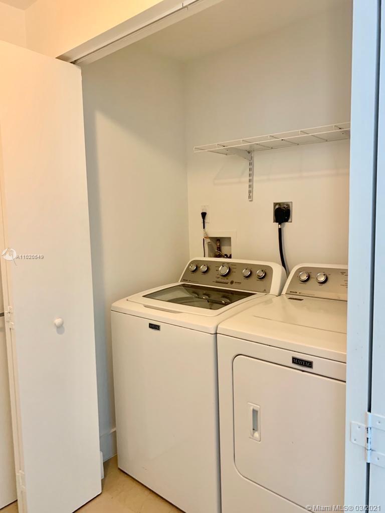 90 Southwest 3rd Street, Unit 3511 Miami, FL 33130 - Photo 6 of 26 Gallery Image 6
