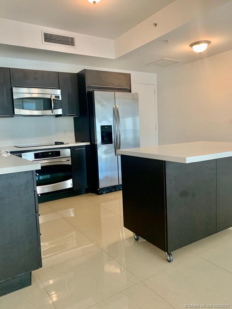 90 Southwest 3rd Street, Unit 3511 Miami, FL 33130 - Photo 7 of 26 Gallery Image 7