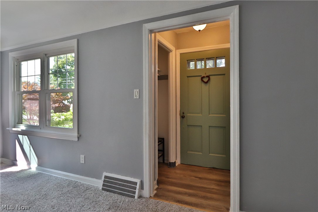 1091 Churchill Road Lyndhurst, OH 44124 - Photo 10 of 23 Gallery Image 10