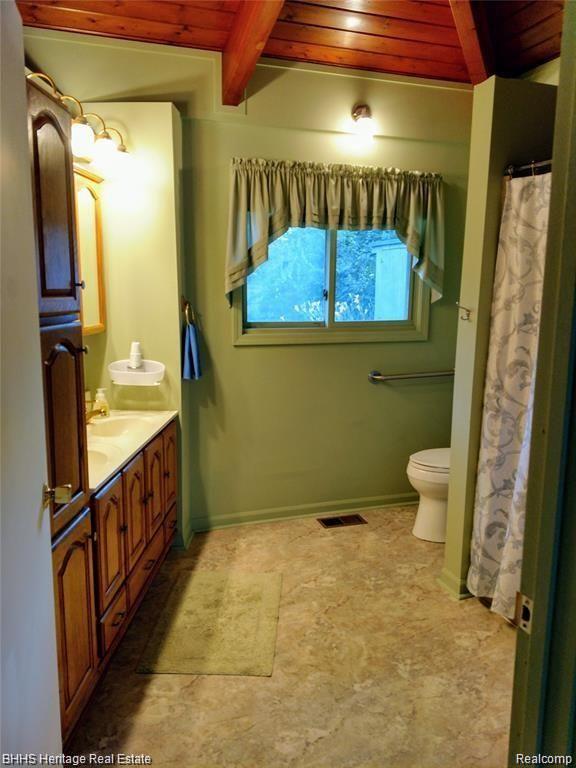 9719 Textile Road Ypsilanti, MI 48197 - Photo 28 of 40