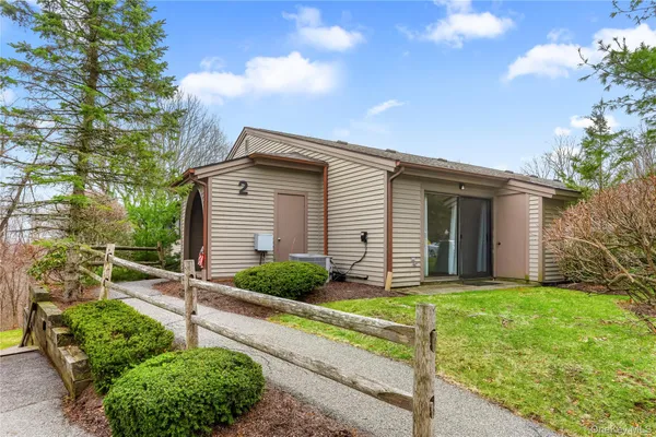 $3,300 | 21 Scenic View Drive, Yorktown Heights, NY 10598