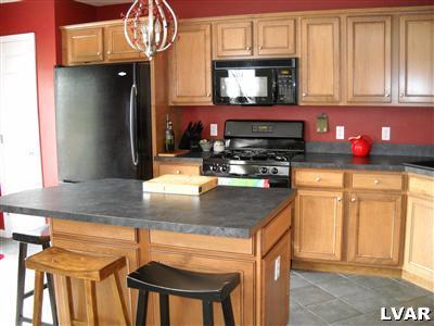 4156 Ross Road Bethlehem, PA 18020 - Photo 13 of 26
