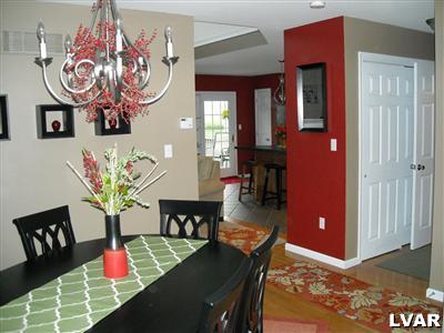 4156 Ross Road Bethlehem, PA 18020 - Photo 4 of 26