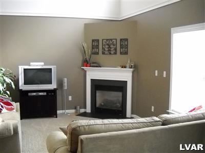 4156 Ross Road Bethlehem, PA 18020 - Photo 6 of 26