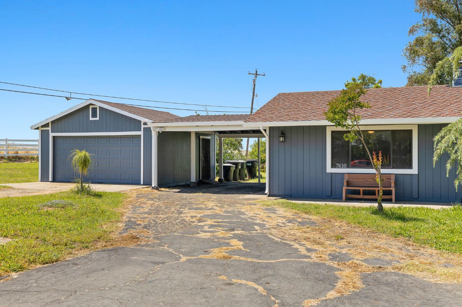 7610 Lake Ridge Circle Elk Grove, CA 95624 - Photo 2 of 48