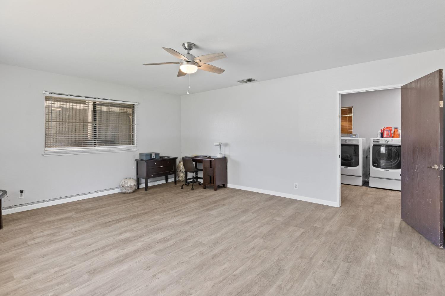 7610 Lake Ridge Circle Elk Grove, CA 95624 - Photo 27 of 48