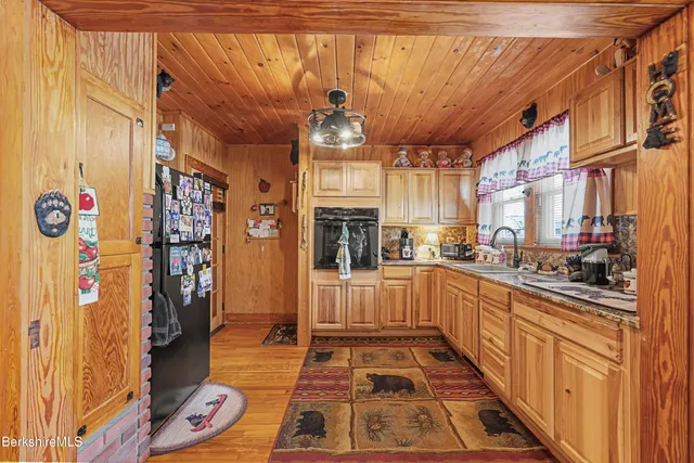 $269,900 | 90 Cheshire Road, Pittsfield, MA 01201