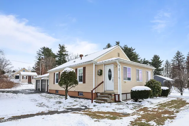 $269,900 | 90 Cheshire Road, Pittsfield, MA 01201