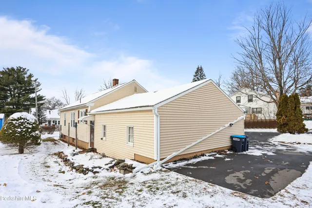$269,900 | 90 Cheshire Road, Pittsfield, MA 01201
