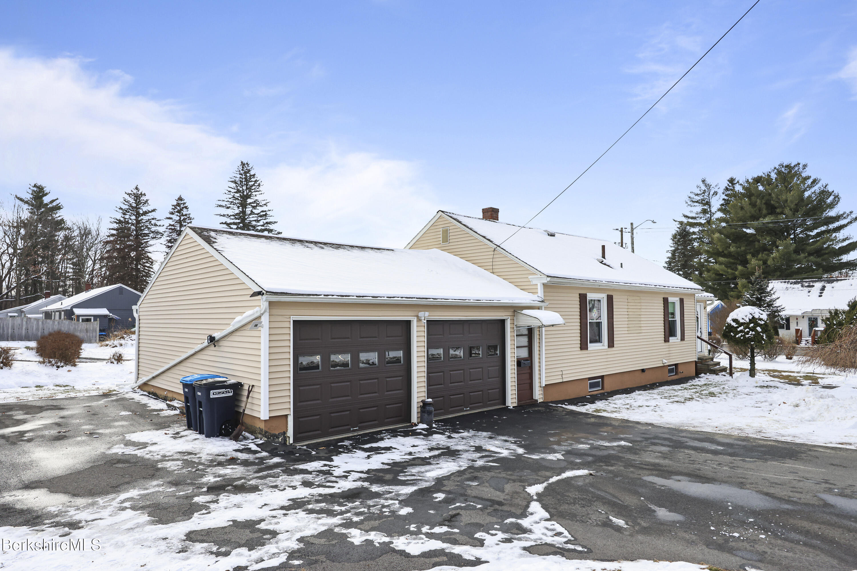 90 Cheshire Road Pittsfield, MA 01201 - Photo 3 of 26 Exterior Front