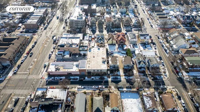 $3,000,000 | 162-02 77th Road | Hillcrest