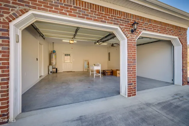 $420,000 | 1148 Bellingham Drive, Unit 2, Kingsport, TN 37660