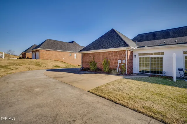 $420,000 | 1148 Bellingham Drive, Unit 2, Kingsport, TN 37660