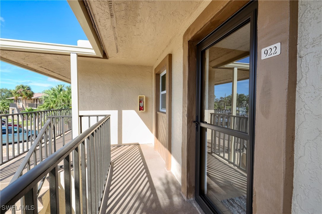16007 Davis Road, Unit 922 Fort Myers, FL 33908 - Photo 4 of 46 Gallery Image 4