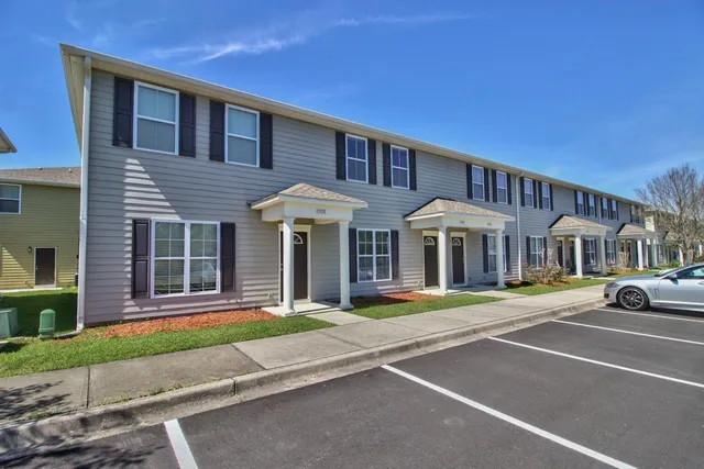 $1,280,000 | 1986 Ann Arbor Avenue, Unit 8 BUILDING, Tallahassee, FL 32304