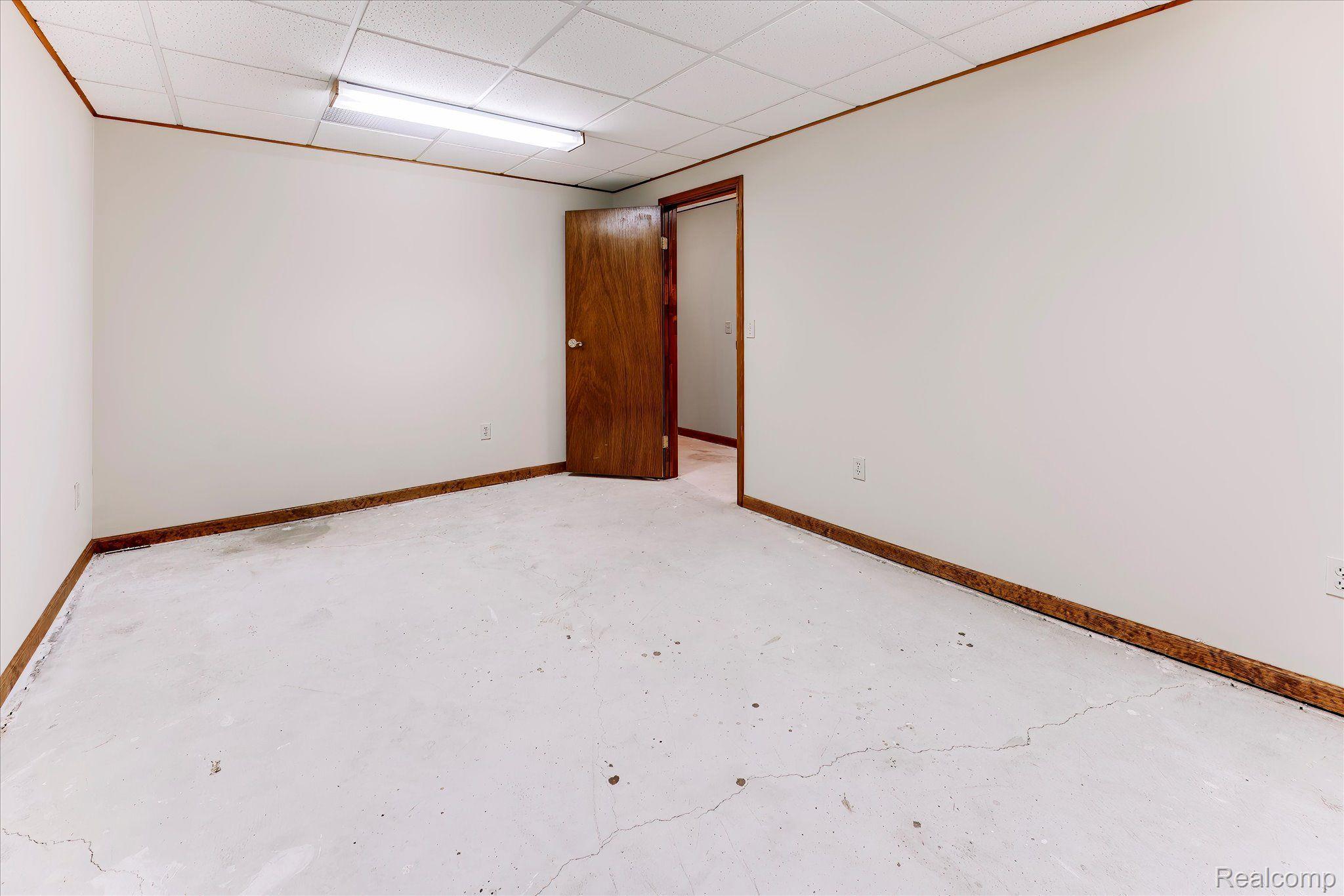 2125 London Bridge Drive Rochester, MI 48307 - Photo 29 of 47 Gallery Image 29