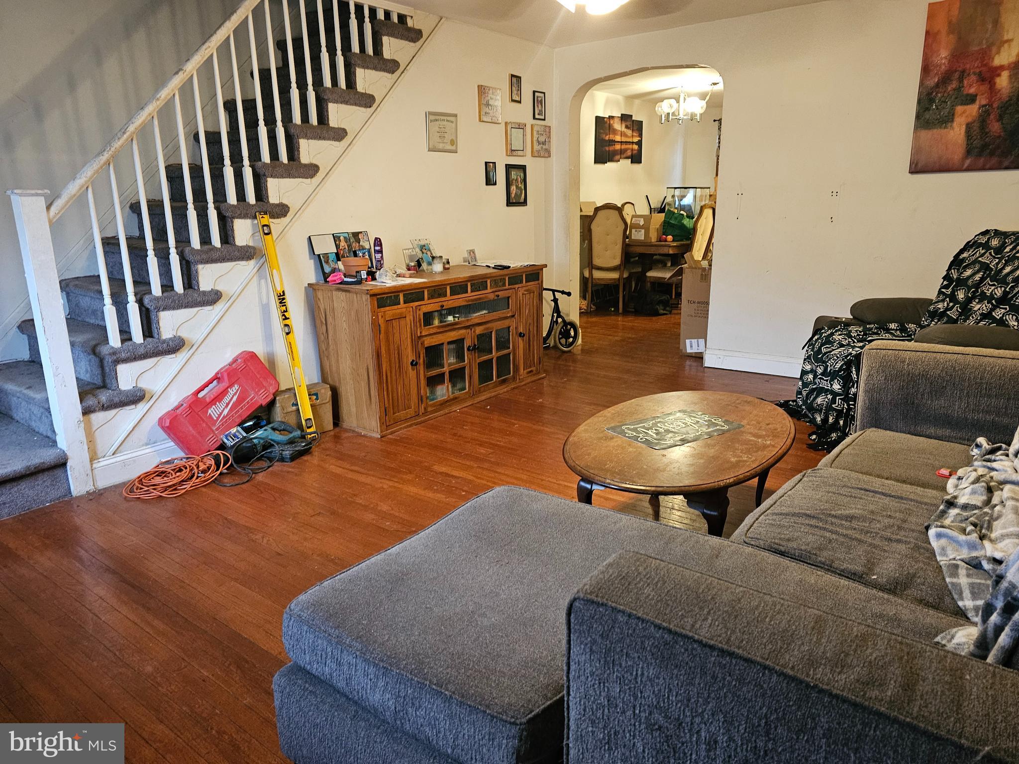 259 Cambridge Road Clifton Heights, PA 19018 - Photo 3 of 12 Living room