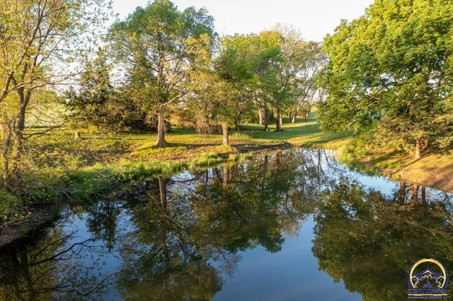 $372,000 | 18409 Harveyville Road, Harveyville, KS 66431