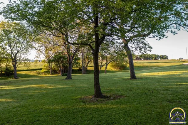 $372,000 | 18409 Harveyville Road, Harveyville, KS 66431