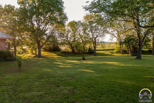 $372,000 | 18409 Harveyville Road, Harveyville, KS 66431