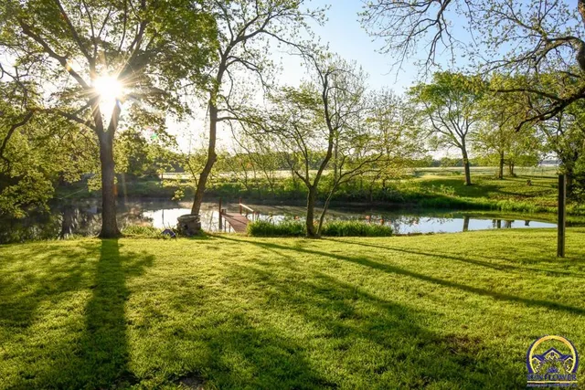 $372,000 | 18409 Harveyville Road, Harveyville, KS 66431