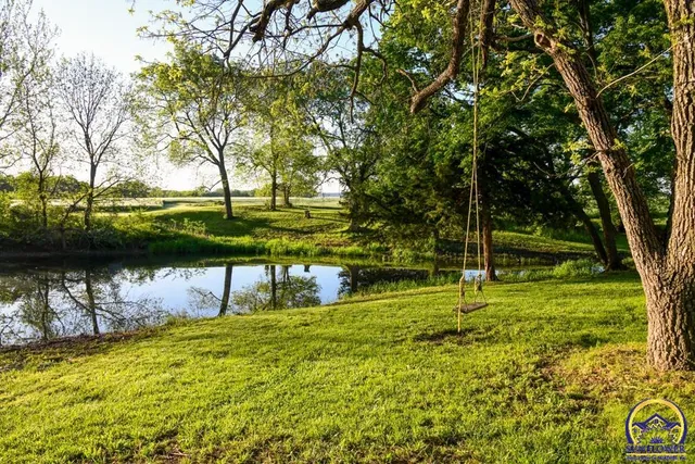 $372,000 | 18409 Harveyville Road, Harveyville, KS 66431