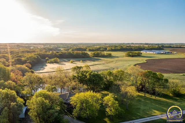 $372,000 | 18409 Harveyville Road, Harveyville, KS 66431