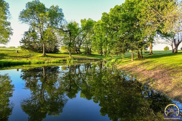 $372,000 | 18409 Harveyville Road, Harveyville, KS 66431