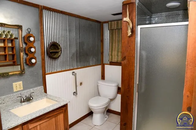 $372,000 | 18409 Harveyville Road, Harveyville, KS 66431