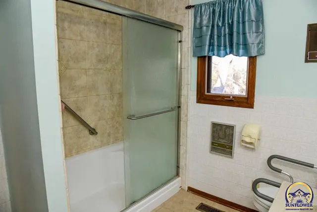 $372,000 | 18409 Harveyville Road, Harveyville, KS 66431