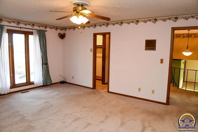 $372,000 | 18409 Harveyville Road, Harveyville, KS 66431