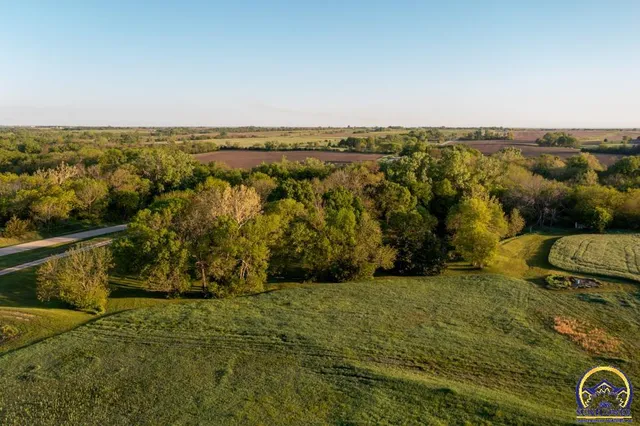 $372,000 | 18409 Harveyville Road, Harveyville, KS 66431